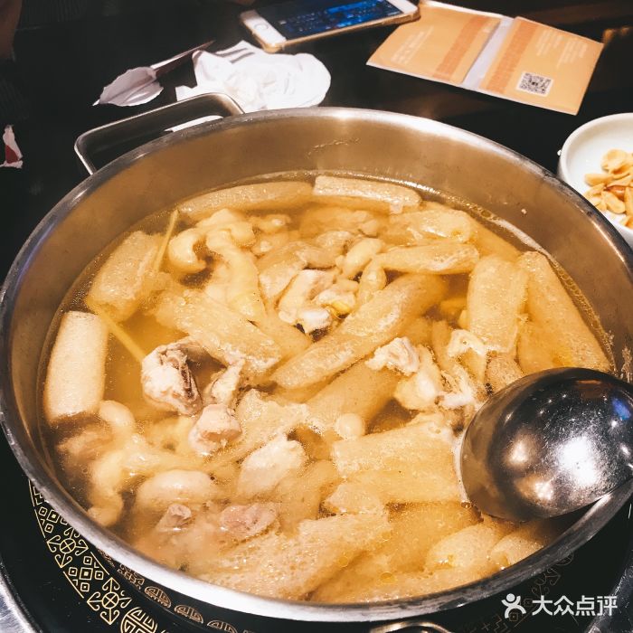 尚膳鼎.顺德民间菜(北梦山路店)竹荪椰子鸡图片 - 第1张