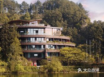 成都周边游｜1.5h去“迷你千岛湖”亲水泡温泉