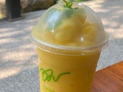 -Chom Cafe and Restaurant