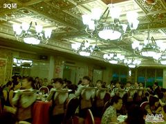 表演上菜-南洋冠盛酒店(广州天河公园地铁站店)