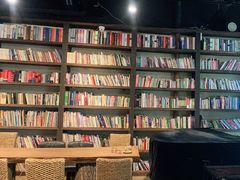 -房角石咖啡与书(吉大南校店)