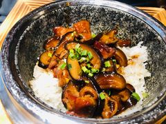 照烧鸡腿饭-明洞阿姨·韩式酱蟹烤肉·创意料理(三元桥店)