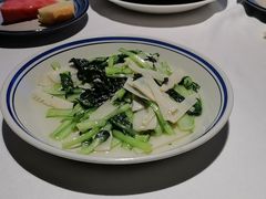 -八府香鸭·啫啫煲(华山路店)