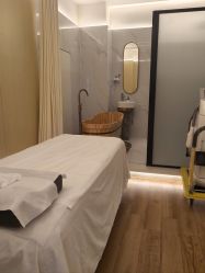 -苑苑vbeauty科技美容SPA