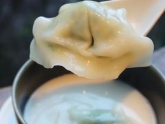 刀鱼馄饨-湖滨28中餐厅·西湖宴·杭州君悦酒店