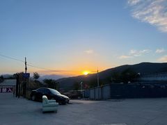 -鬼笑石后山停车场