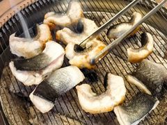 -围炉肉舍•炭烤活鳗•丹东海鲜烤肉(步行街店)