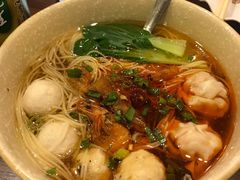 馄饨竹升面-全渔村小海鲜