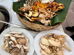 -原林野山菌火锅·炒菌(关上野生菌一条街店)