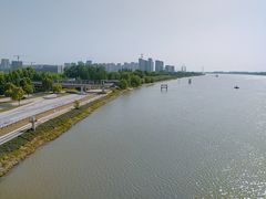 -南京眼步行桥