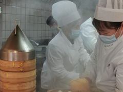 -馋三尺蟹粉小笼(人民广场店)
