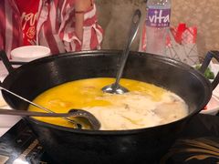 -鲜入围煮花胶鸡海鲜火锅