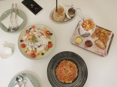 -露露家咖啡店