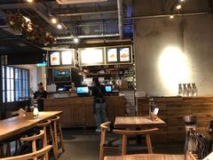 -Common Table · Brunch & Coffee