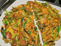 海鲜葱饼-富乐满韩国正宗炸鸡韩国料理(虹泉路店)