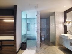 -上海虹桥西郊假日酒店