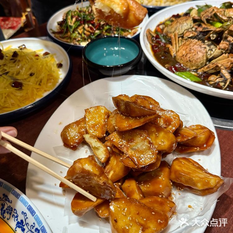 威海本地人才知道的店！！！ju香东北菜。。。 