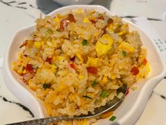 -凤凰路何眼镜香辣蟹(花果园店)