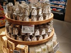 -七鲜超市(瑞虹天地太阳宫店)