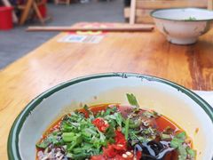 -拈签一笑黄牛肉辣卤串串