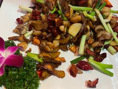 -香巴拉云南餐厅(华莱坞店)