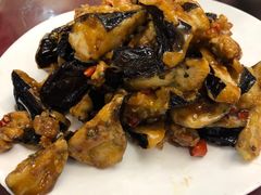 焦糖茄子牛肉粒-桃子餐厅·天津菜(红星路直营店)