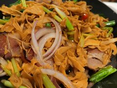 干锅笋衣-阿明小菜·海鲜·上海菜(梅陇华理店)
