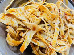 -董哥山城碗碗香(美专校街店)