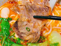 苗家红酸汤牛肉粉-俏凤凰(美林M·LIVE天地东座店)