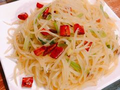 炒土豆丝-姥姥家大缸烧烤(台东店)