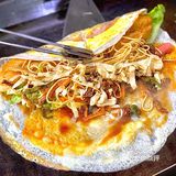 这是自助餐吧️ 来的时候正好看到阿姨在炒面