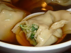 菜肉大馄饨特写-沧浪亭(南园新村打浦路457弄店)