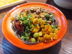 -爆炸头阿姨小四川正宗川味小吃(无任何分店)