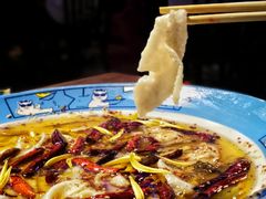 麻辣酸菜鲈鱼-鱼库·不仅是一家烤鱼店(车公庙店)