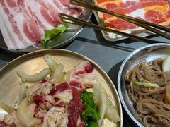 -围炉肉舍丹东海鲜烤肉·烤活鳗(步行街店)