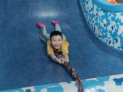-嘿哟动霸CHUA·新潮玩运动娱乐中心·蹦床滑冰团建乐园