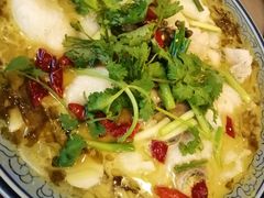 酸菜鱼-旭龙鱼头王(航华店)
