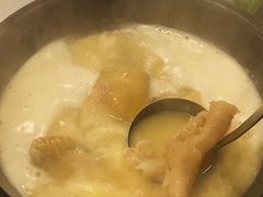 -鲜入围煮花胶鸡海鲜火锅