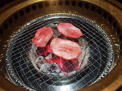 -山川小町·极番烧肉(新地假日广场店)