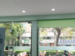 -佳雯宠物医院(金华南路分院)