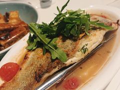 焗烤鲈鱼配洋葱土豆-港丽餐厅(高德置地店)