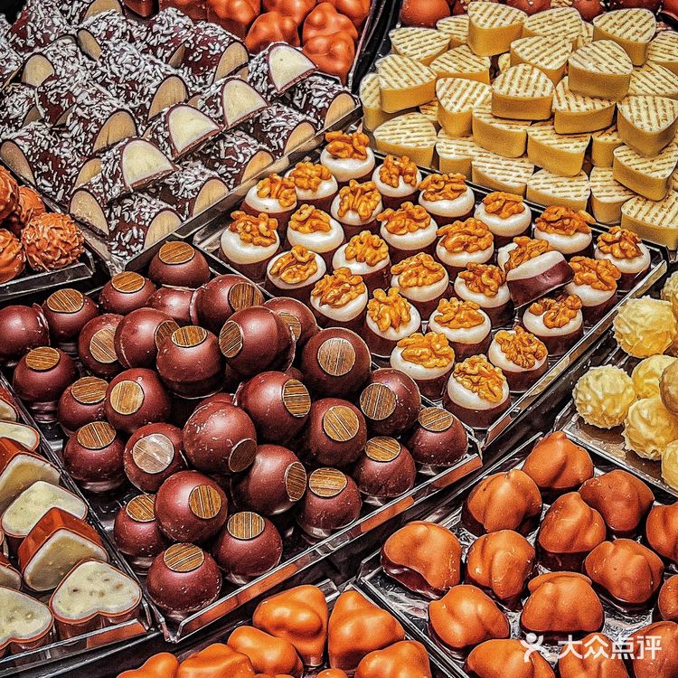 上海首家‼️Laderach巧克力🍫瑞士甜品传奇