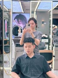 -藤野造型烫发染发