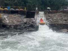 -安吉龙王山峡谷漂流