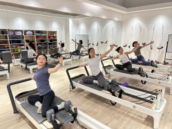 -静待花开瑜伽尊巴会馆