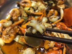 -七欣天香辣蟹火锅(南京建宁路大观天地店)