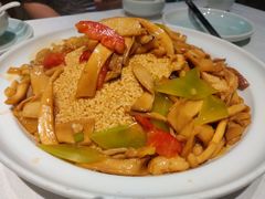 -江城小馆陕南妈妈菜·全球旅行餐厅(钟楼店)