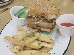 -HELLO 27 意面·沙拉·帕尼尼