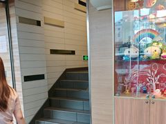 -麦当劳(虹梅路地铁站店)