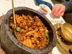 招牌石锅杭椒牛蛙-桂满陇·手作小笼包&江南叫花鸡(中山公园店)
